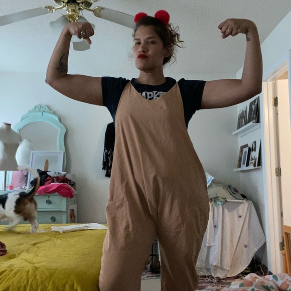 ⭐️I love this jumpsuit!! Earthy orange hue. - Picture 7 of 12